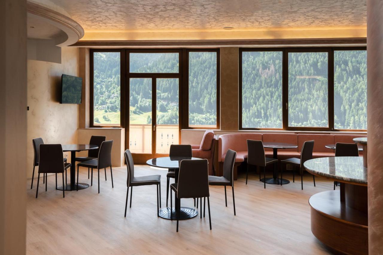 Hotel Vezza Alpine Lodge & Spa Vezza dʼOglio Dış mekan fotoğraf