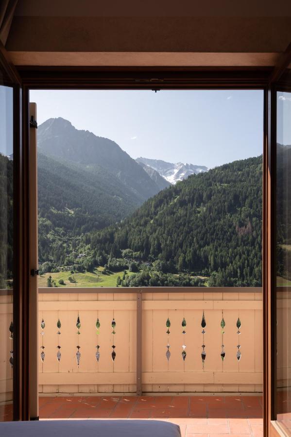 Hotel Vezza Alpine Lodge & Spa Vezza dʼOglio Dış mekan fotoğraf