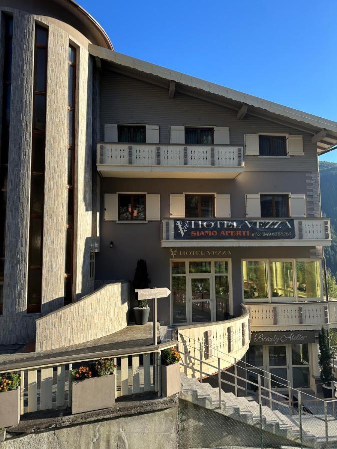 Hotel Vezza Alpine Lodge & Spa Vezza dʼOglio Dış mekan fotoğraf